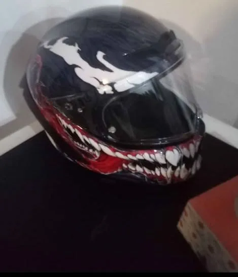 Ruroc x Marvel Venom Motorcycle Helmet image indicator(4)