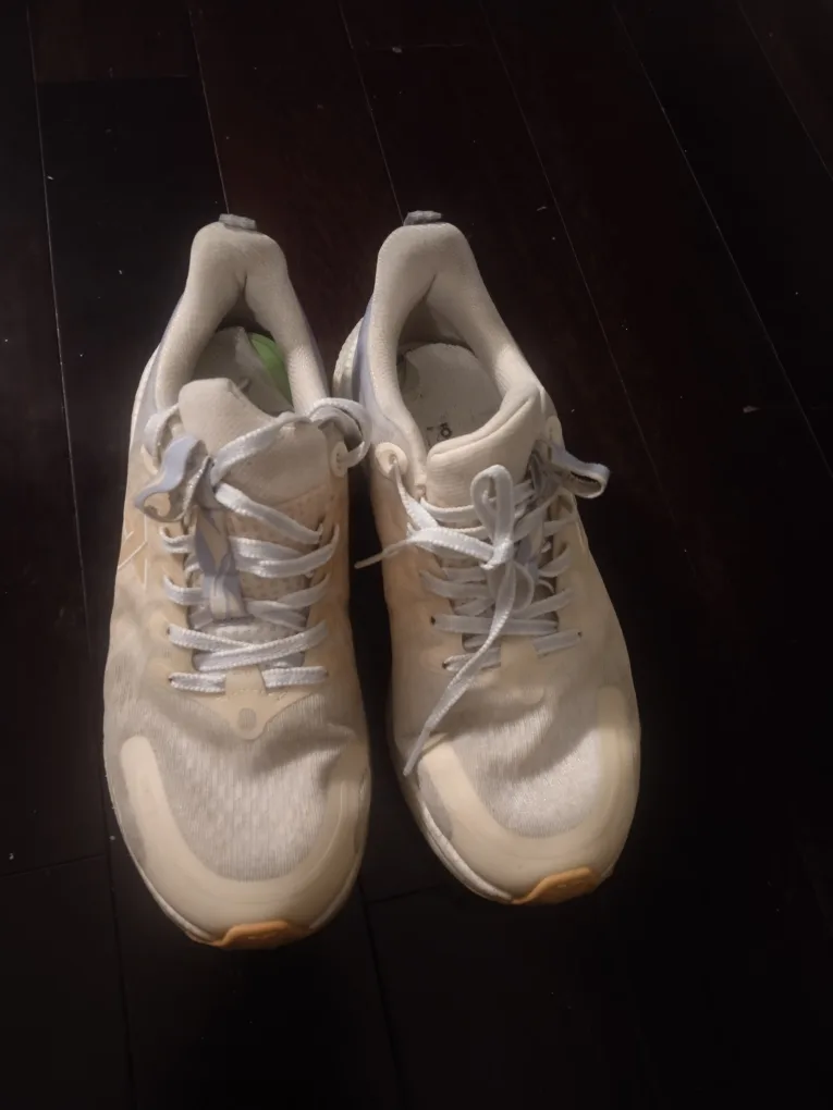 Women’s causual Shoes – Great Condition