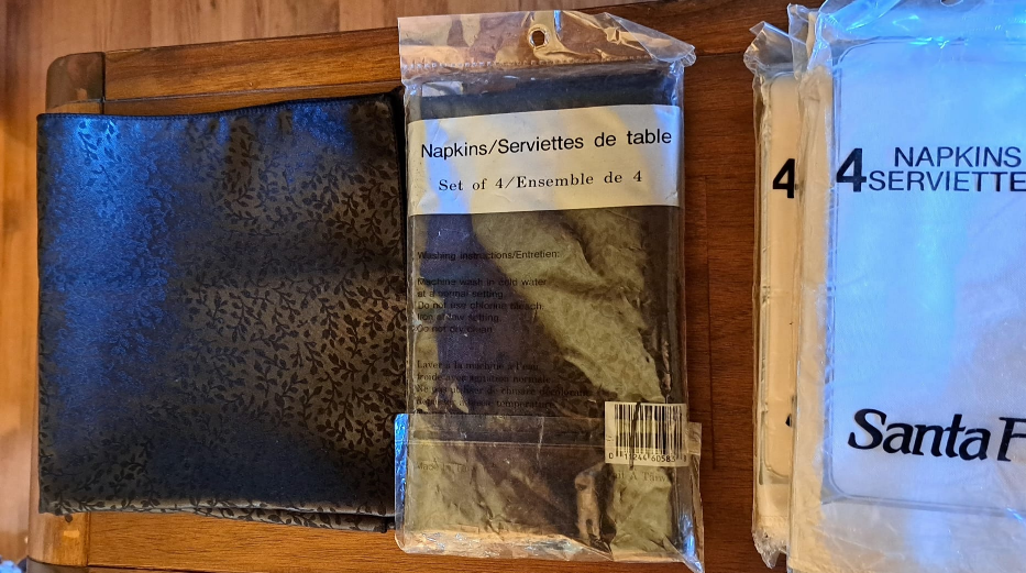 Santa Fe & Unbranded Napkins - Set of 4 - photo 2