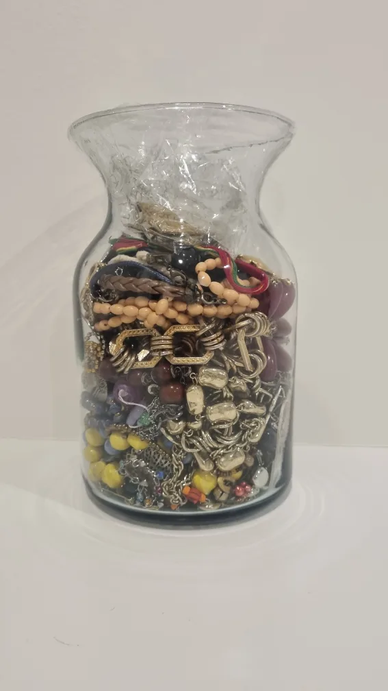 Bulk Lot of Assorted Jewellery image indicator(9)