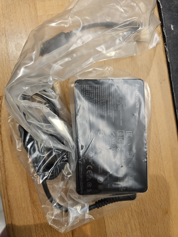 Lenovo ThinkPad USB-C Dock Gen 2 comes with charger - photo 4