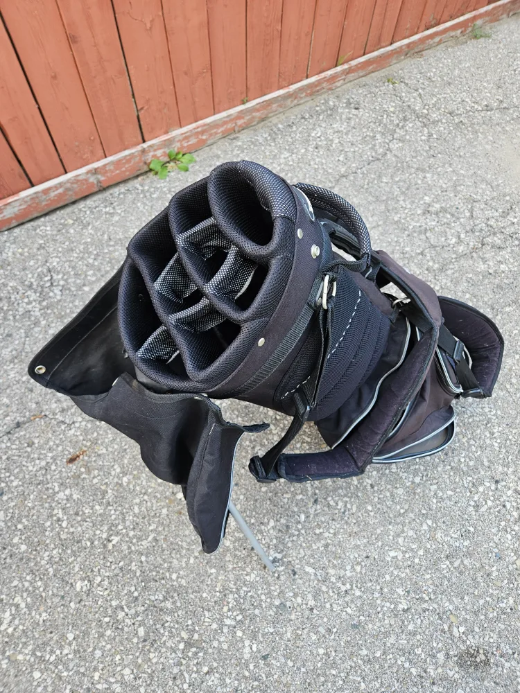 Dynacast Golf Bag - Black image indicator(4)