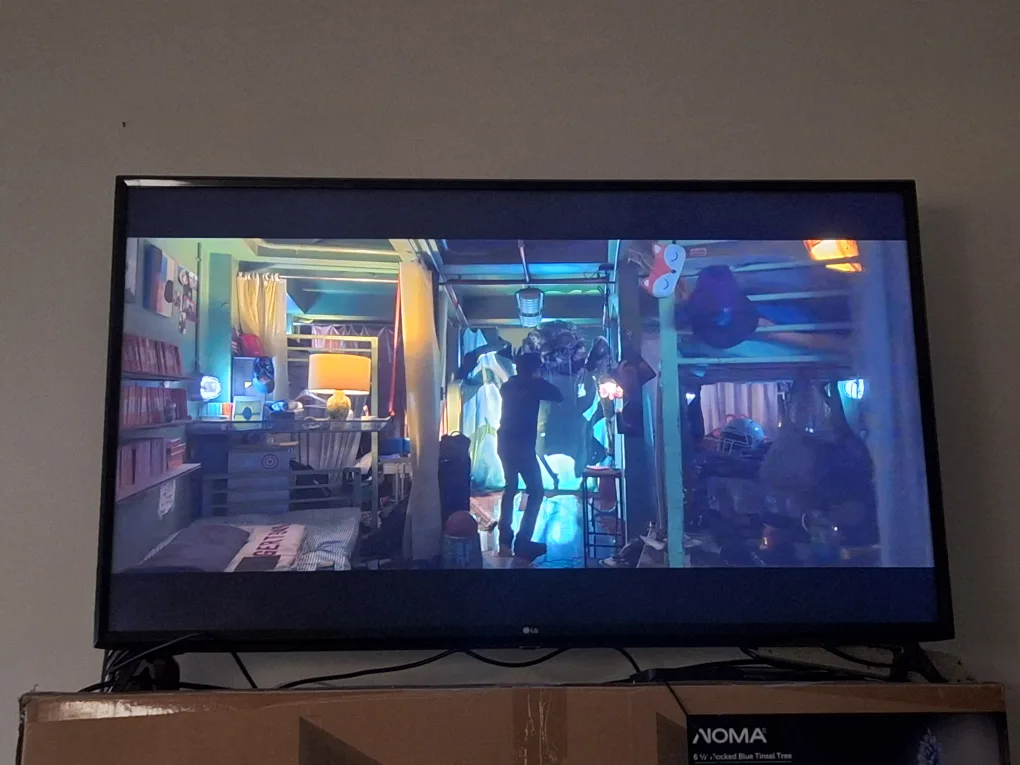 LG TV 50" thumbnail