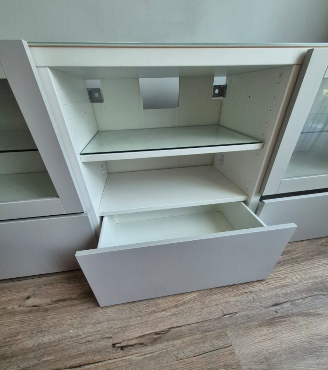 IKEA Bestå White TV Stand - photo 5