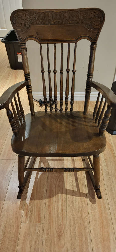 Antique-Style Wooden Rocking Chair
