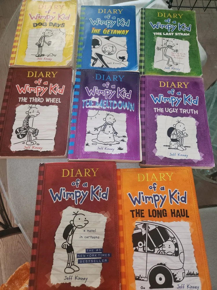 8 diary of wimpy kids(all $10) thumbnail