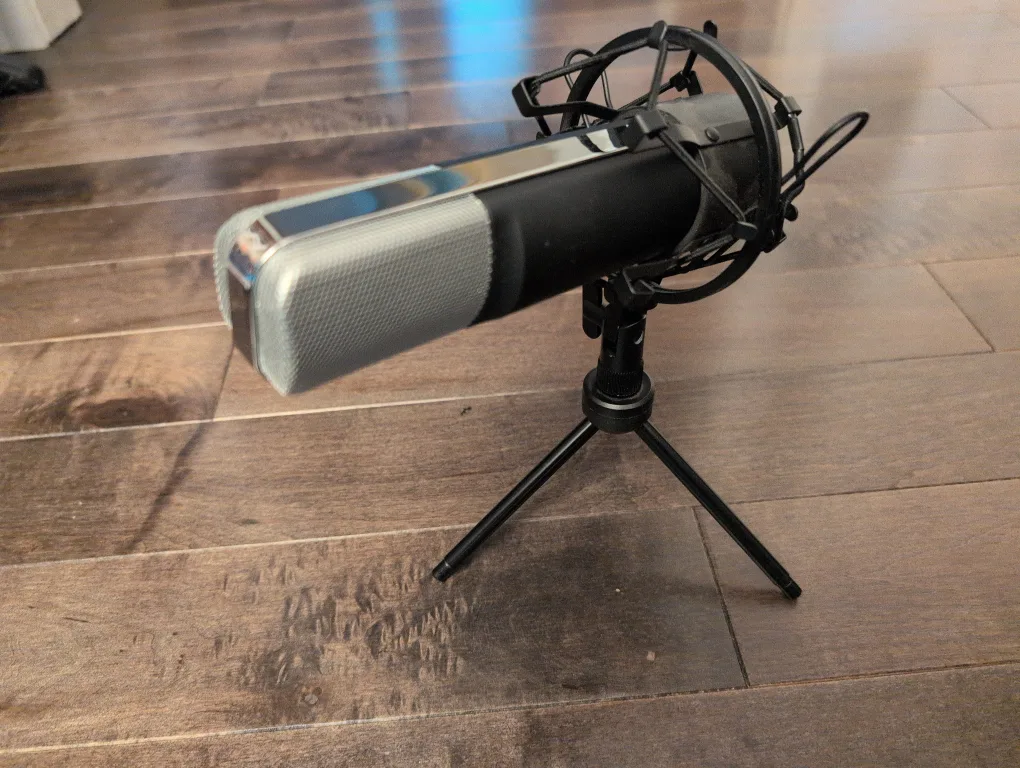 Ergopixel USB Microphone with Tripod image indicator(4)