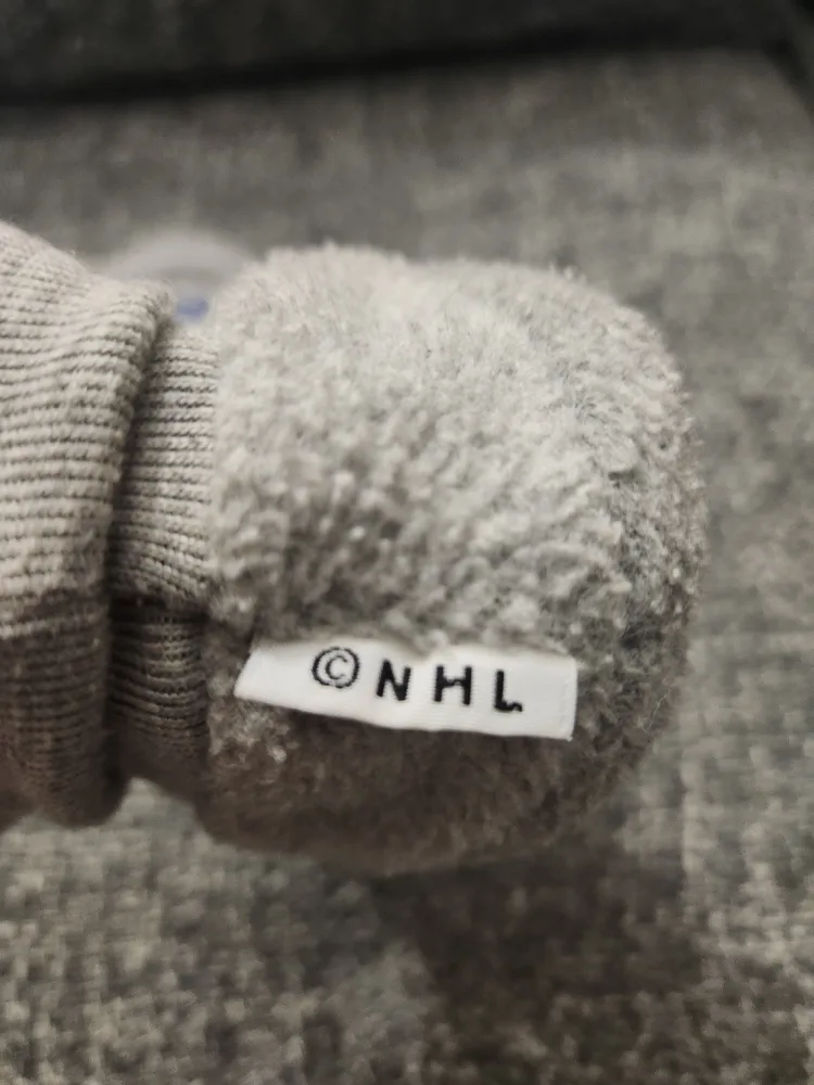 NHL Toronto Maple Leaf Baby Booties/Slippers-Size 18-24 months image indicator(4)