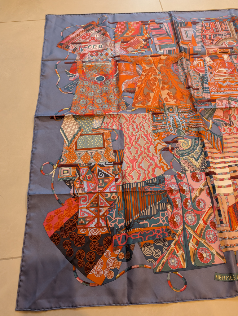 Hermes Silk Voyage En Etoffes Scarf 90 Parme Corail Rose - photo 3