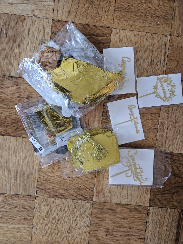100+ pieces  Party Decoration Supply Set - Gold & Silver