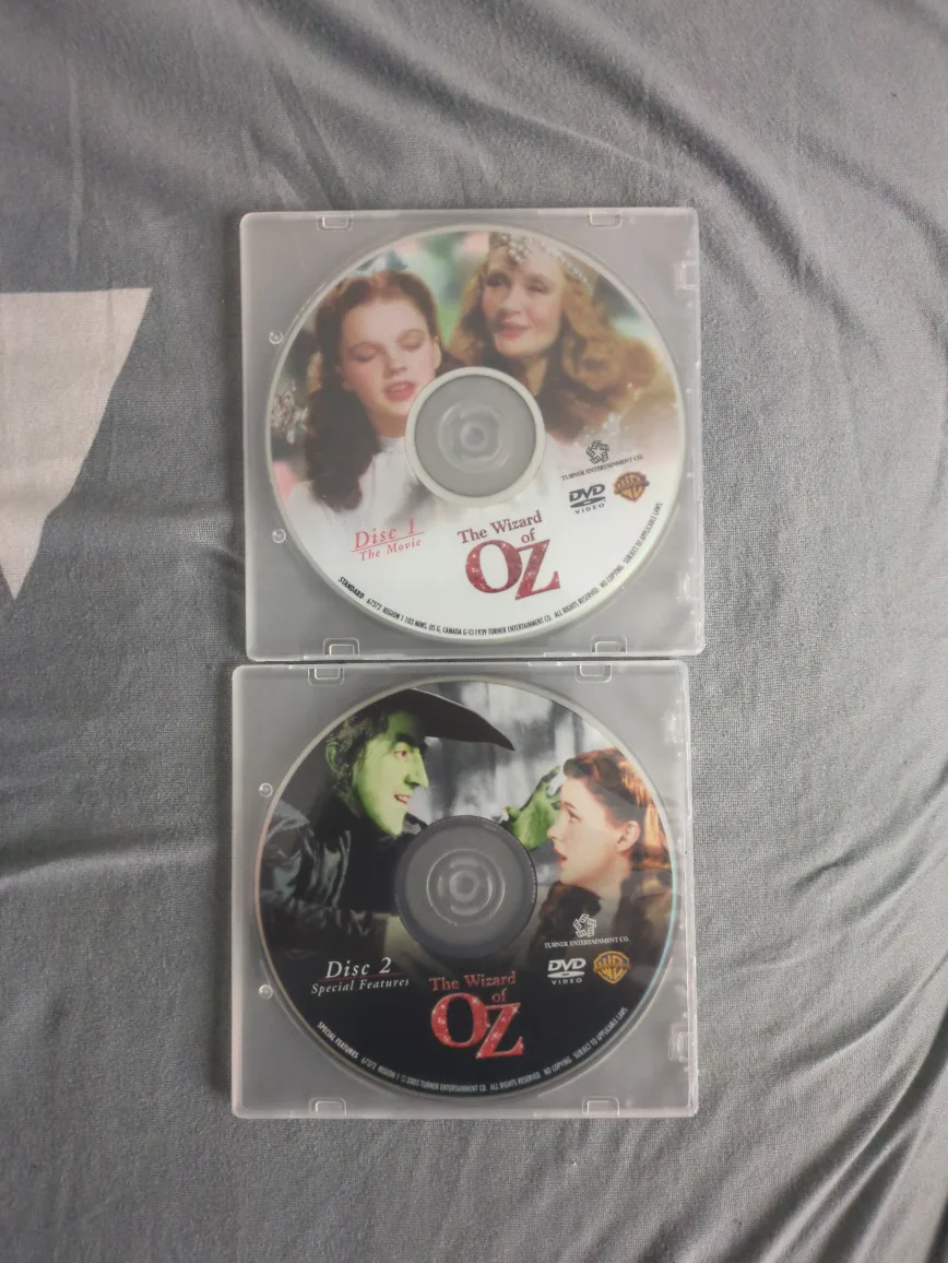 The Wizard of Oz DVD - Disc 1 & 2 thumbnail
