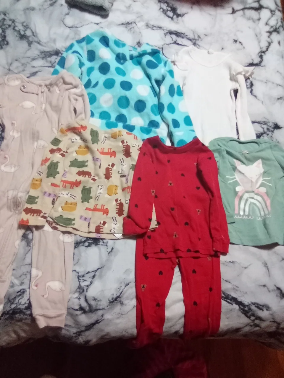 Baby/Toddler Clothes Bundle image indicator(4)
