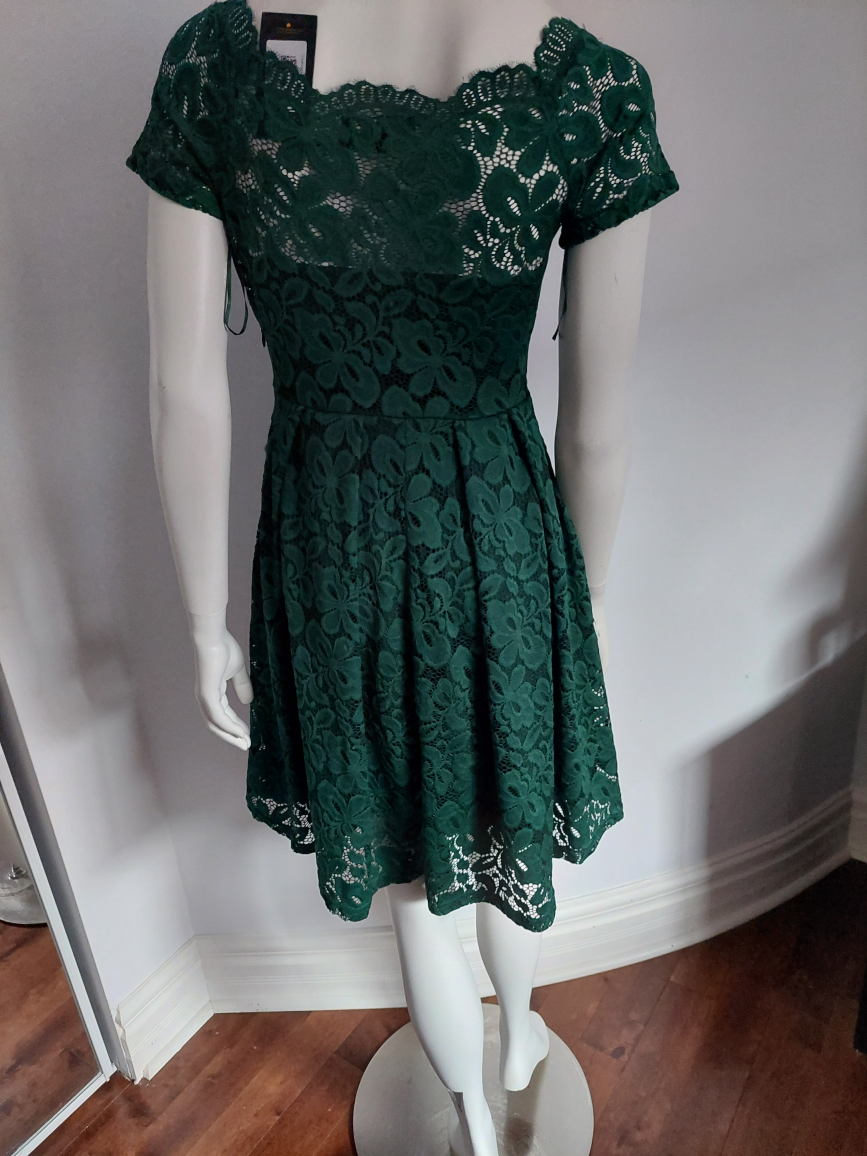 NEW - Emerald Green Lace Dress SIZE S - photo 4