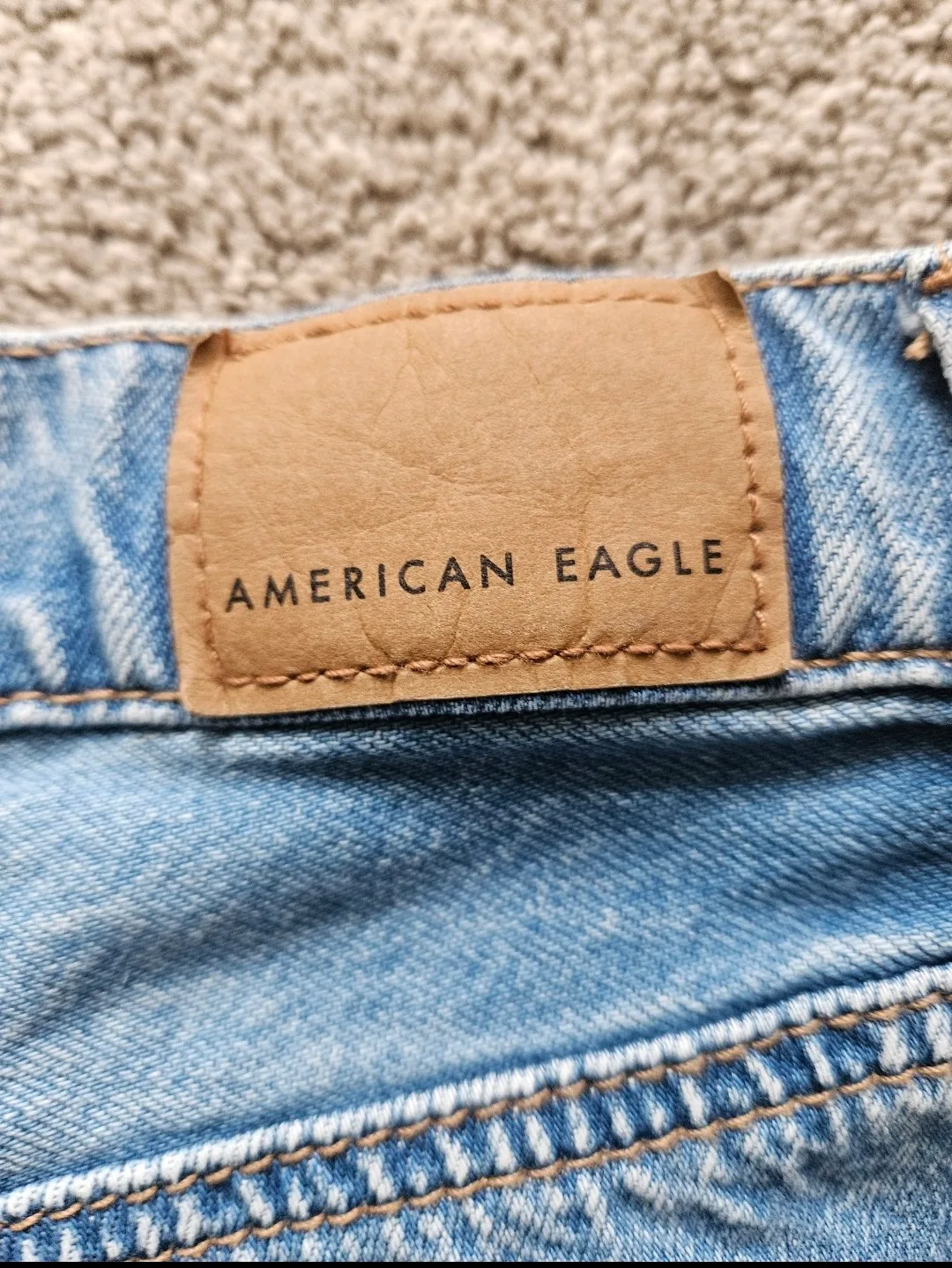 New American Eagle '90s Boyfriend Denim Shorts - Size 2 (26W) image indicator(4)