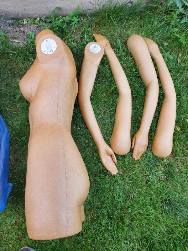 Retail Professional Mannequin and Parts image indicator(8)