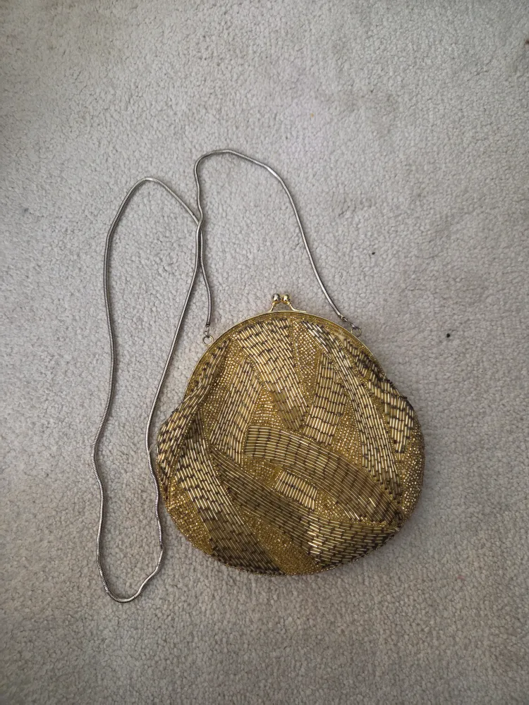 FREE Small purse thumbnail