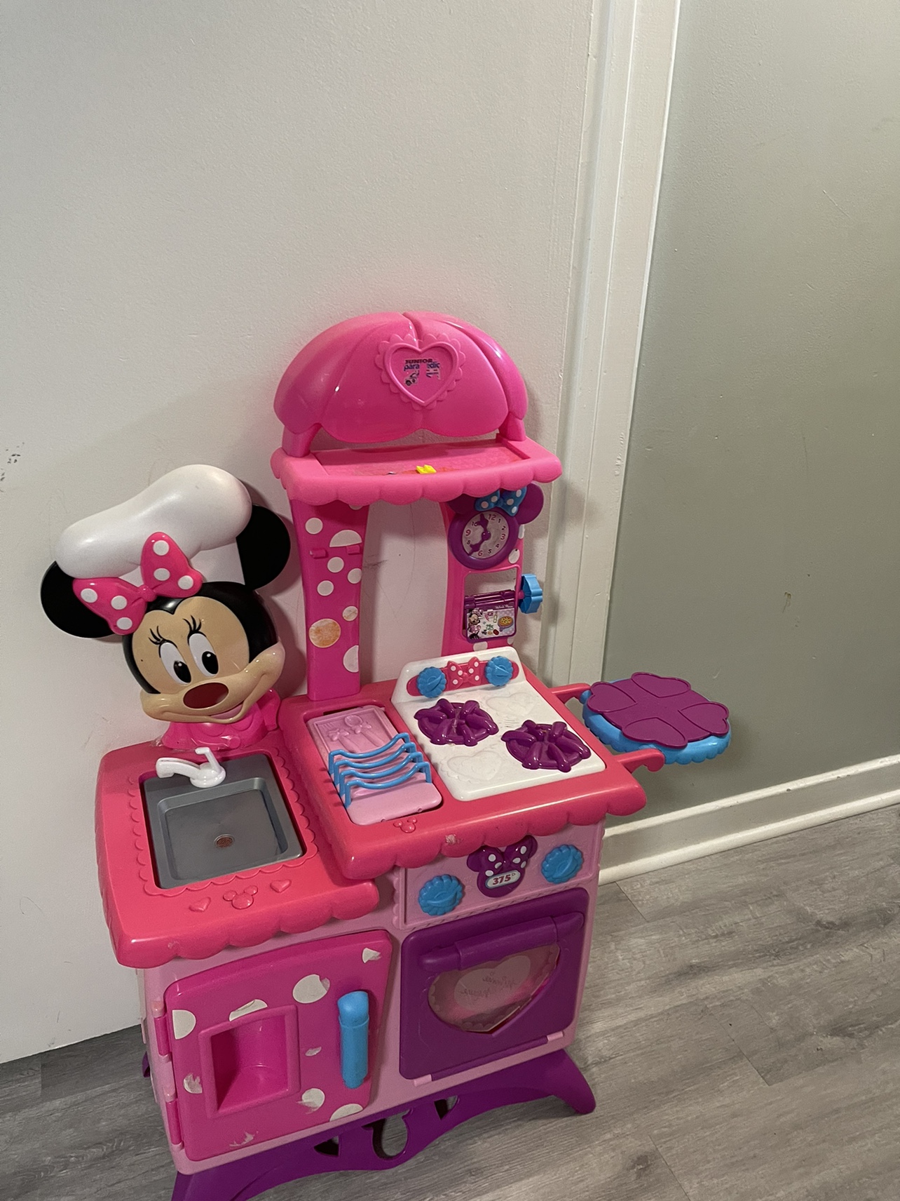 Mickey Mouse kitchen