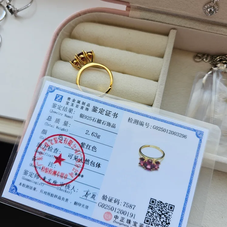 Silver 925 Garnet Ring - 2.63g image indicator(3)