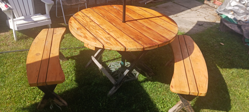 Wooden Round Picnic Table with Benches