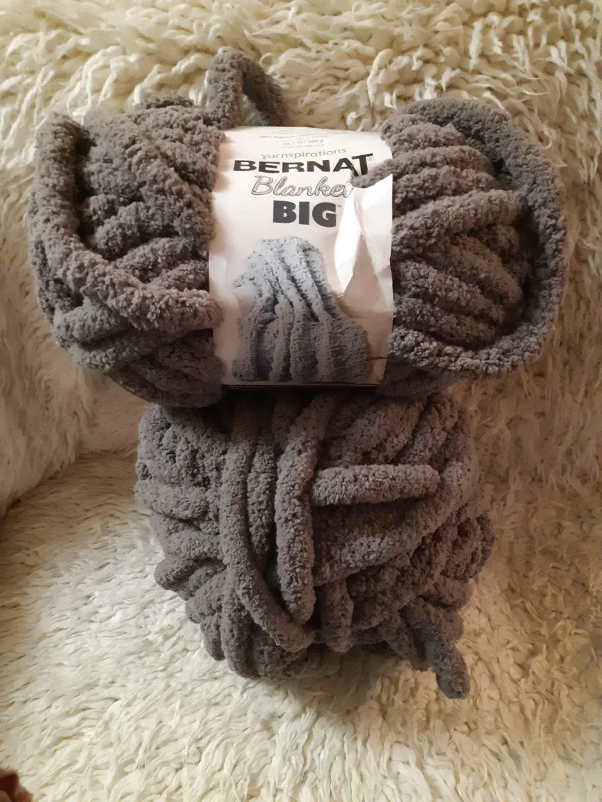 2 Bernat Blanket Big Yarn - Gray image indicator(3)