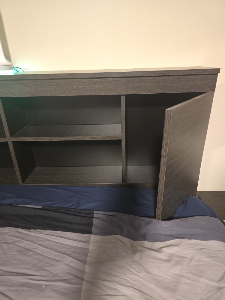 Queen 6pc bedroom space with ample storage - photo 5