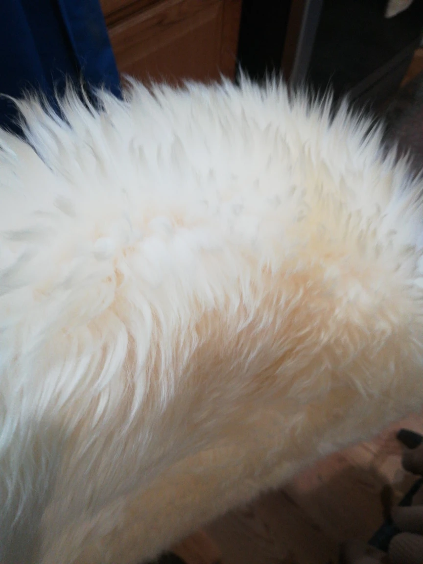 White Faux Sheepskin Rug - photo 3