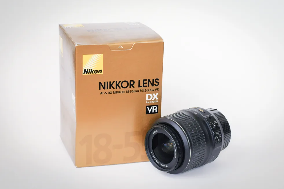 Nikon Nikkor 18-55mm f/3.5-5.6G VR Lens image indicator(2)
