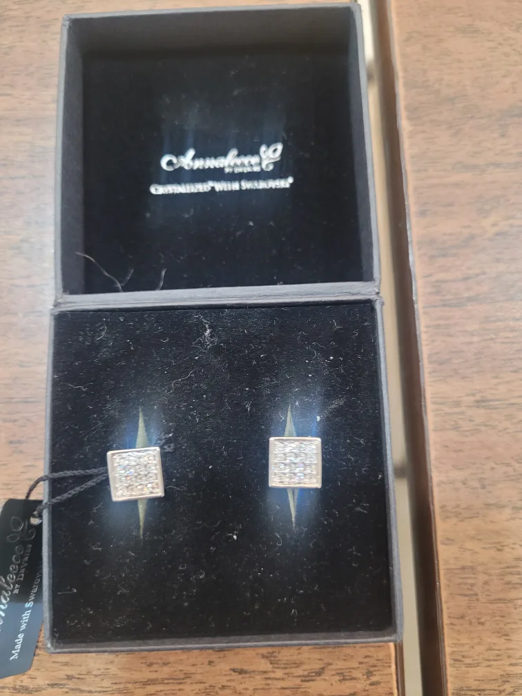 Annaleece by DeVries Tie Clip & Cufflinks Set image indicator(6)