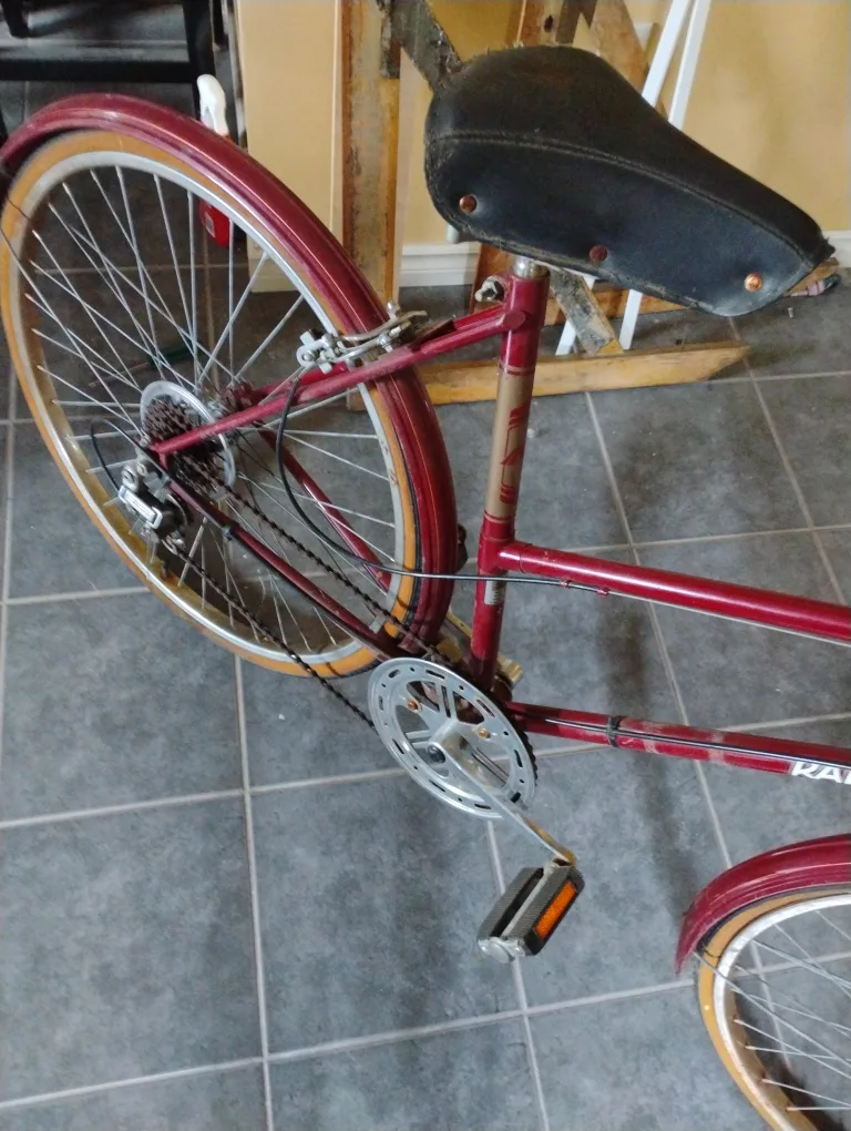 Raleigh Bicycle - Classic Style vintage image indicator(5)