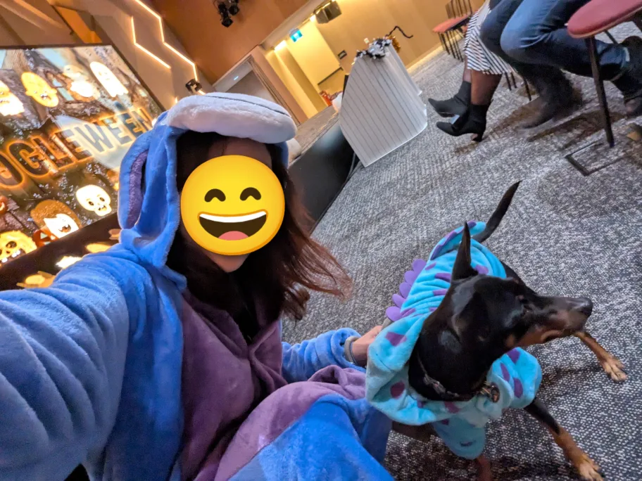 Adult Eeyore Onesie (S) image indicator(2)