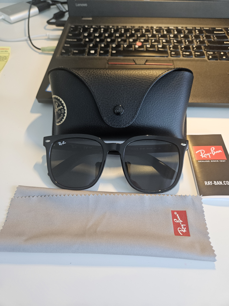 Ray-Ban Wayfarer Black Sunglasses