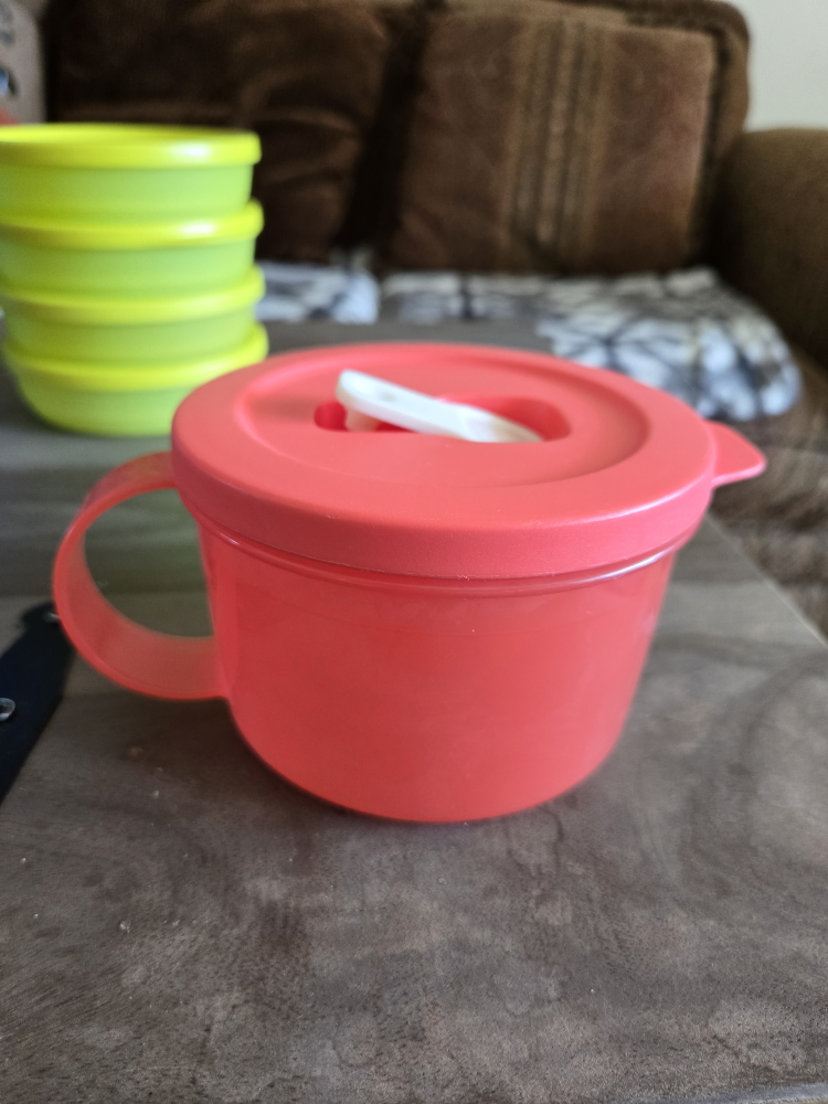 Tupperware Bowls and Containers - Mixed Set - photo 5