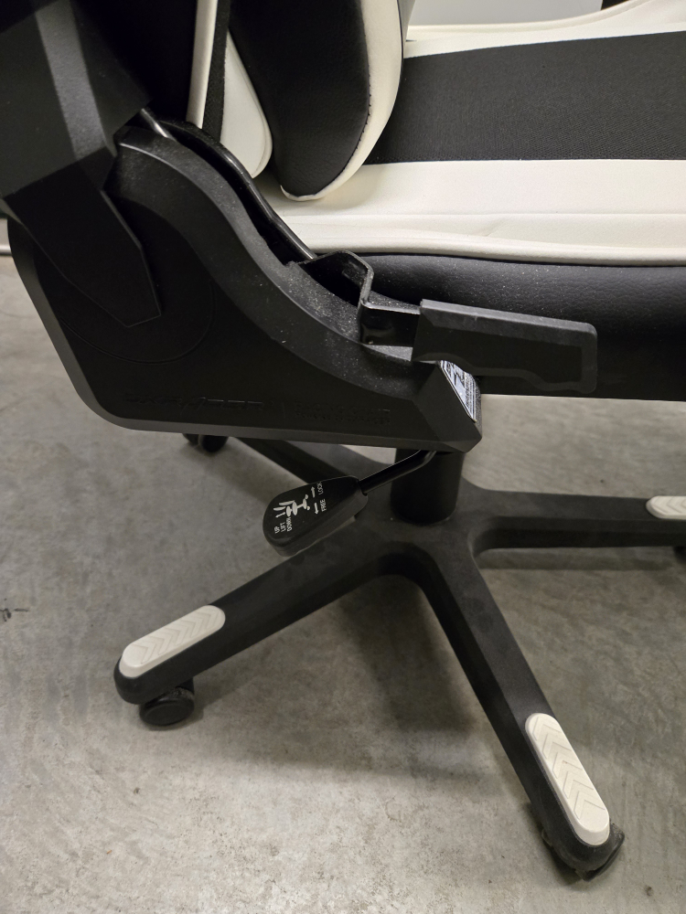 DXRacer Gaming Chair - Black and White - photo 5