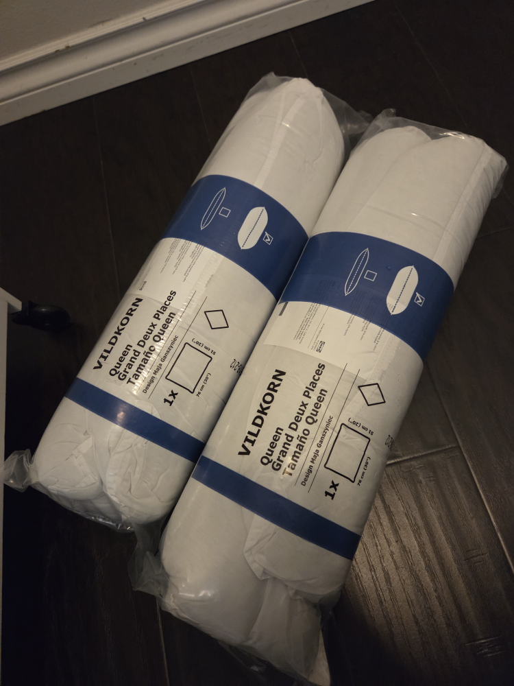 IKEA VILDKORN Queen Size Pillows (Set of 2)