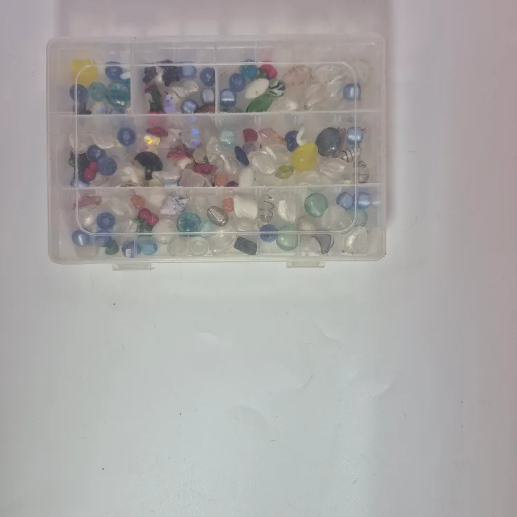 Box of Assorted Beads image indicator(2)