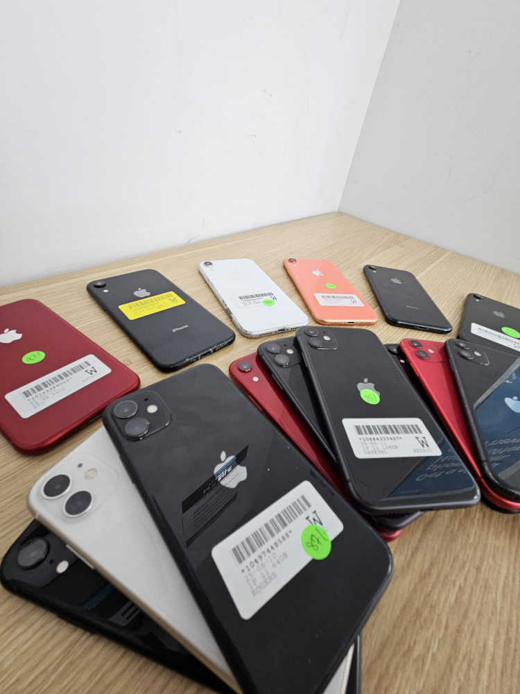 Used iPhones - Variety of Models & Colours - photo 2