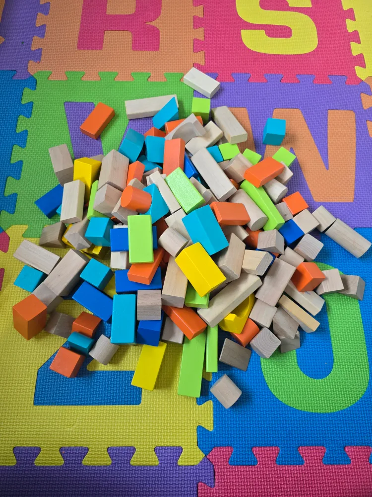 Imaginarium Discovery Wooden Blocks - 150 Pieces thumbnail