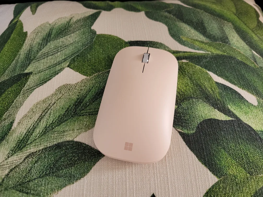 Microsoft Wireless Mouse thumbnail
