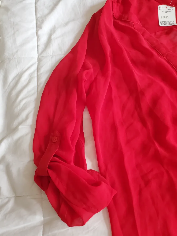 Le Chateau Red Blouse - Size Medium image indicator(2)