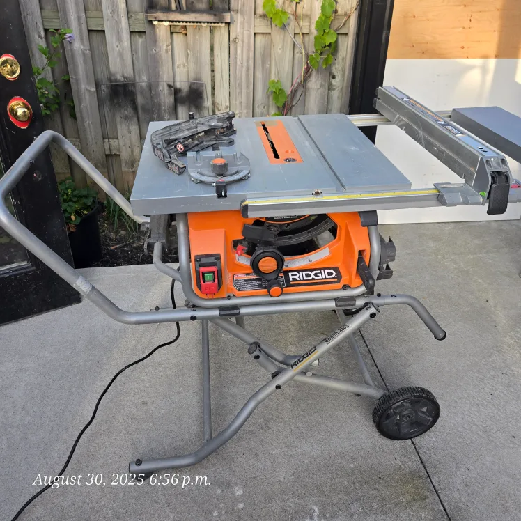 Ridgid Table Saw with Stand thumbnail