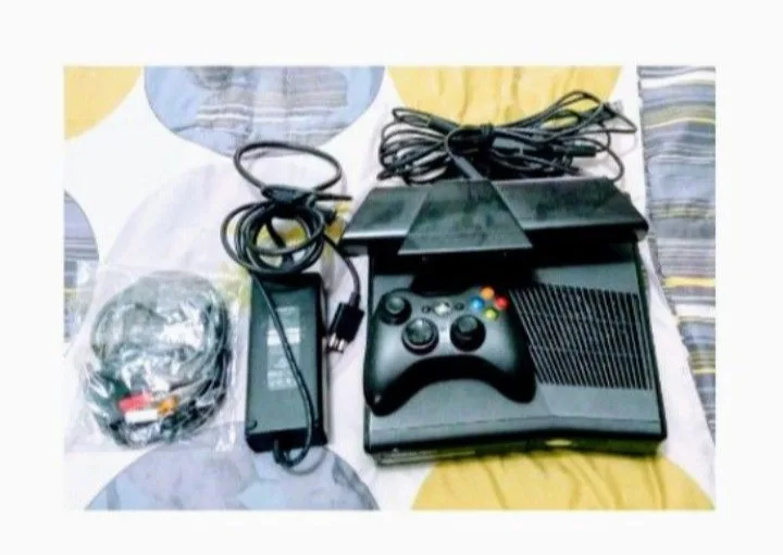 Xbox360° Console & Kinect. image indicator(6)