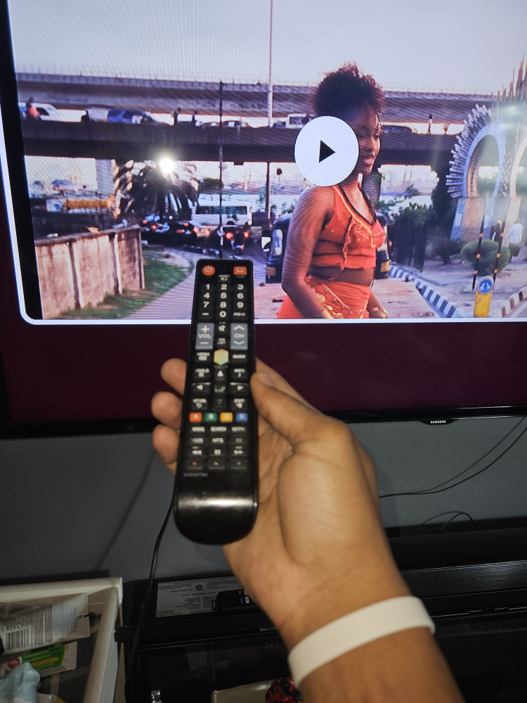 50 Inch Samsung Smart TV - photo 4