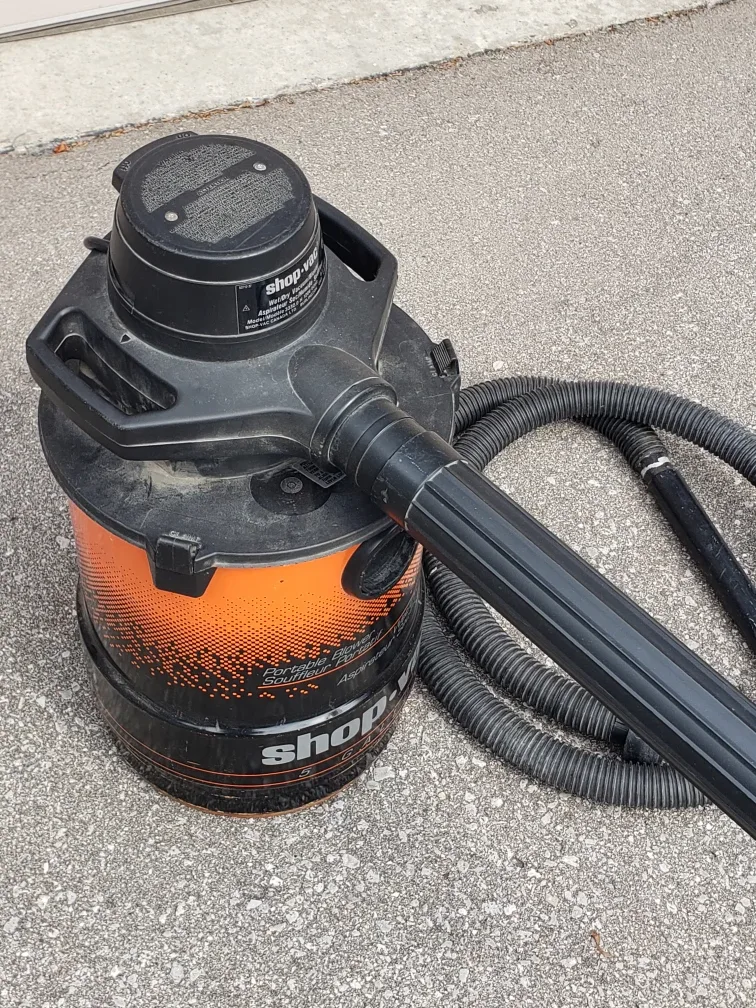Shop-Vac 5 Gallon Wet/Dry Vacuum image indicator(4)
