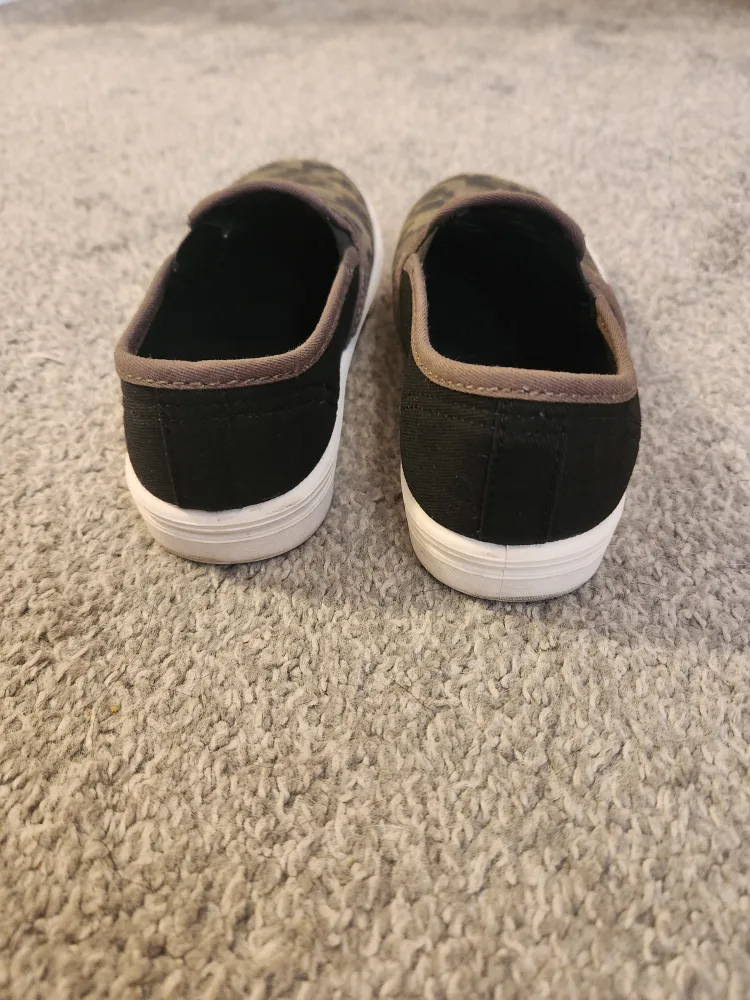 George Camo Slip-On Shoes/Loafers - Kids Size 11 image indicator(6)