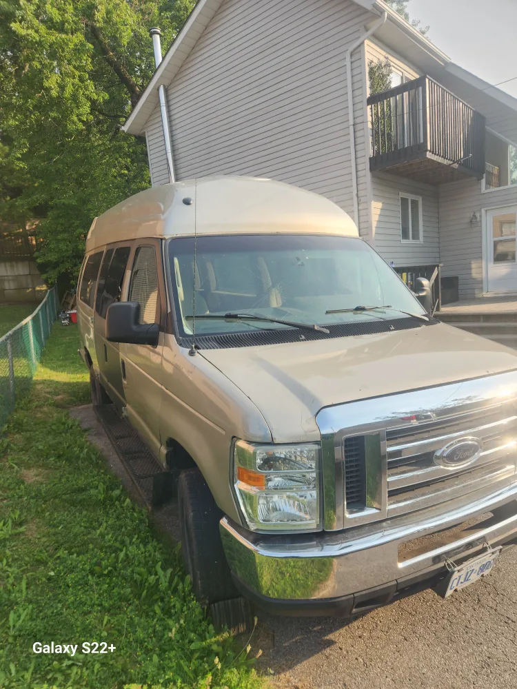 Ford E-350 Van image indicator(2)