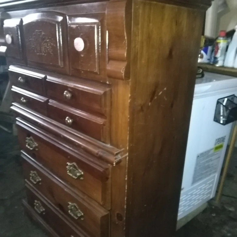 dresser thumbnail