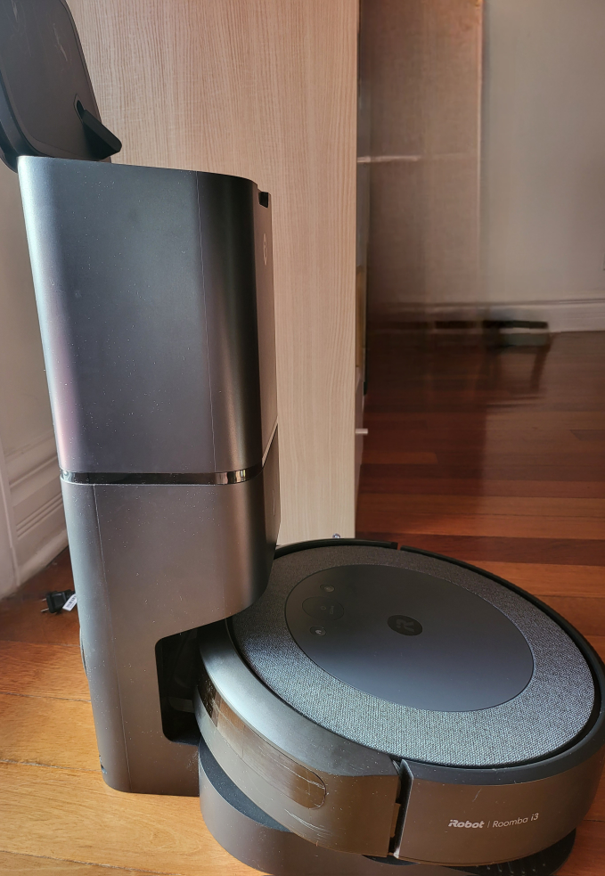 iRobot Roomba i3 Vacuum w/ Clean Base (Self-Emptying). - photo 2