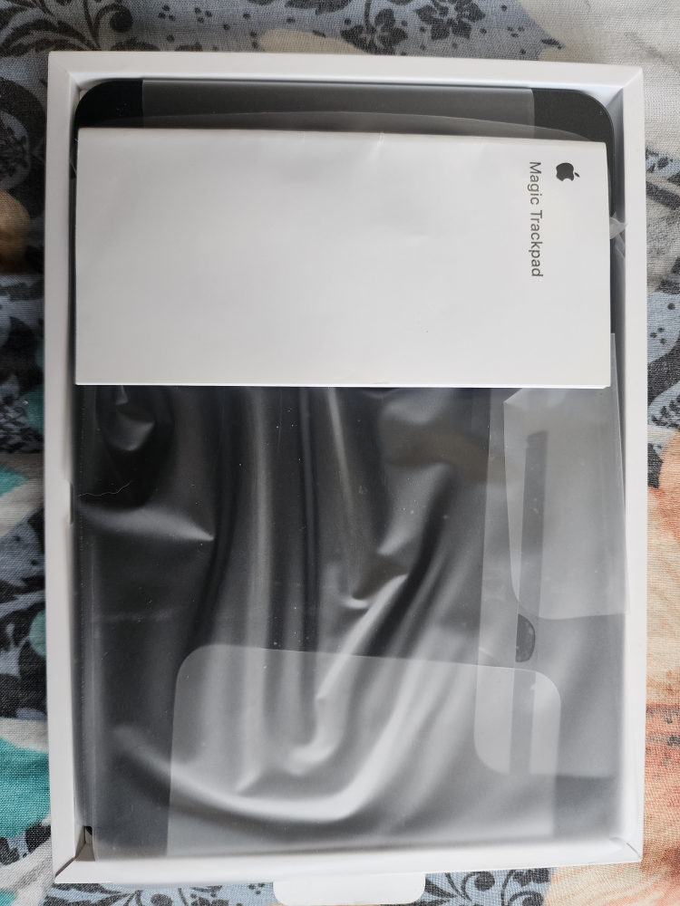 New Apple Magic Trackpad - Black - photo 2