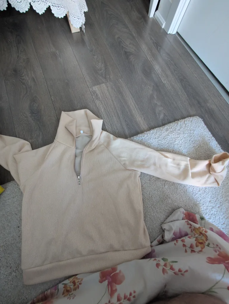 Beige Half-Zip Pullover image indicator(4)