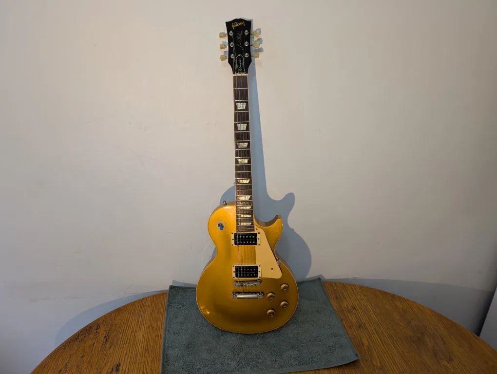 Gibson Les Paul Classic Gold Top w/ Case image indicator(6)
